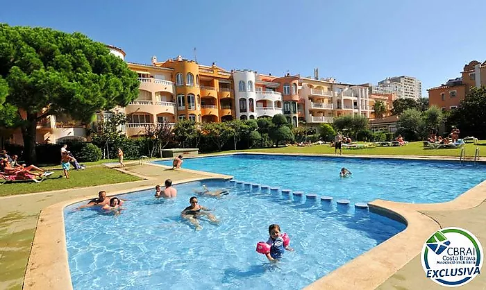 GRAN RESERVA Renovated 2-bedroom apartment with terrace in a complex with swimming pools and gardens