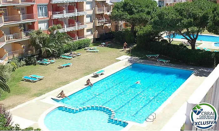 GRAN RESERVA Renovated 2-bedroom apartment with terrace in a complex with swimming pools and gardens