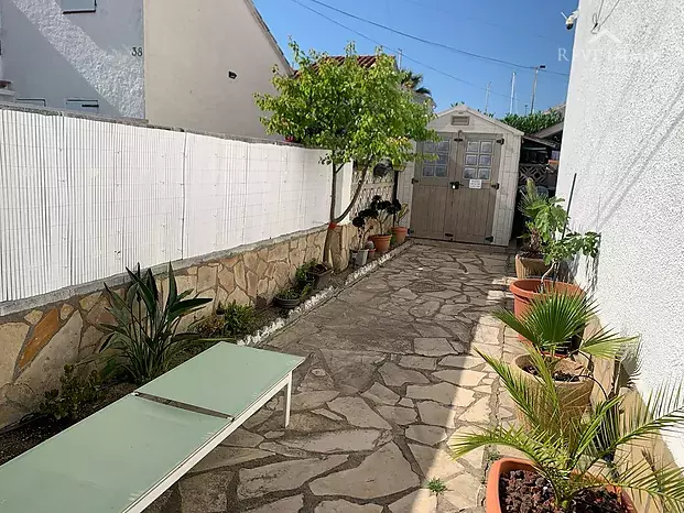 Beautiful 3 bedroom house with garden in Santa Margarita-Roses