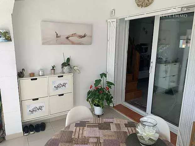 Beautiful 3 bedroom house with garden in Santa Margarita-Roses