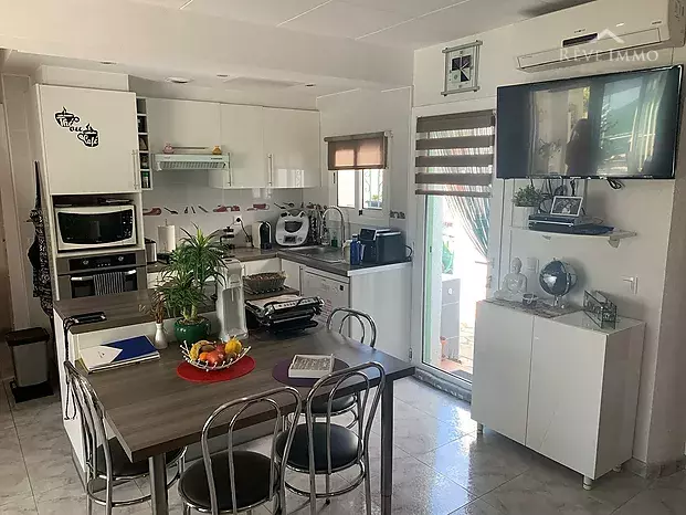 Beautiful 3 bedroom house with garden in Santa Margarita-Roses