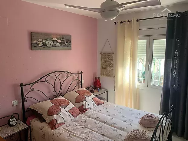 Beautiful 3 bedroom house with garden in Santa Margarita-Roses