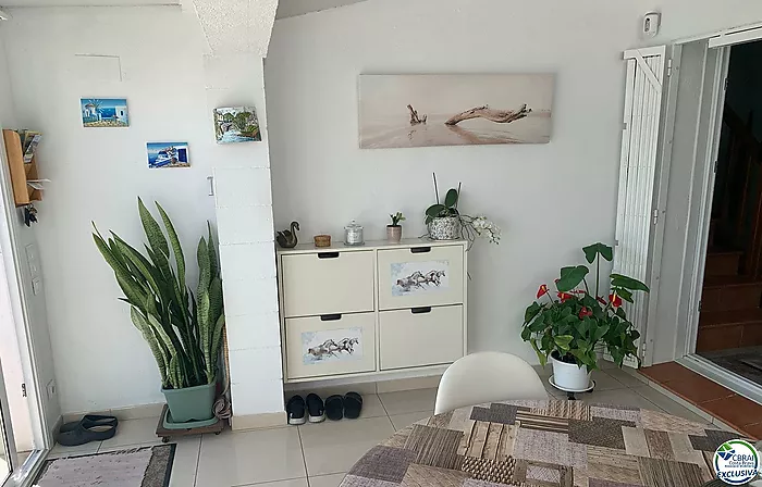 Beautiful 3 bedroom house with garden in Santa Margarita-Roses