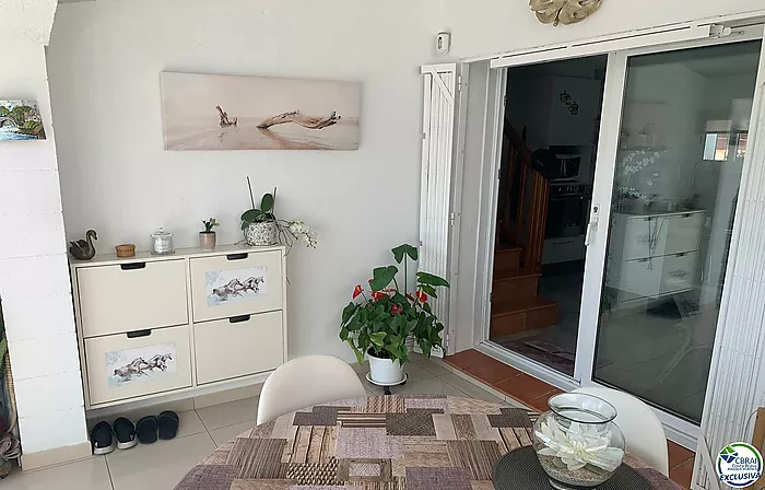 Beautiful 3 bedroom house with garden in Santa Margarita-Roses