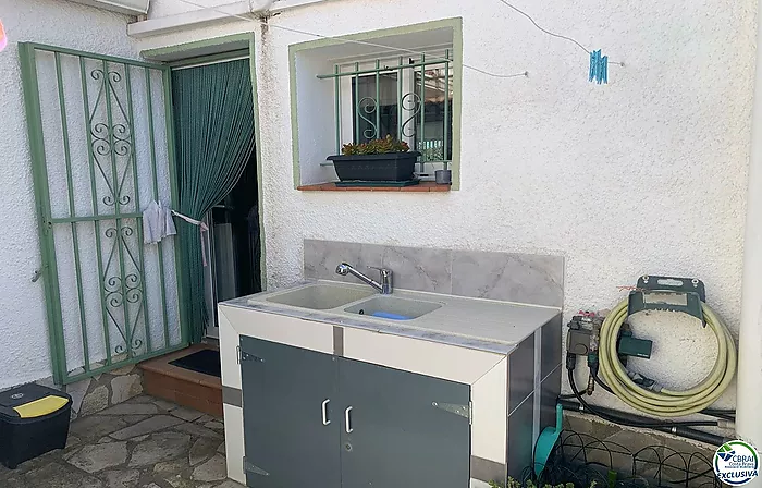 Beautiful 3 bedroom house with garden in Santa Margarita-Roses