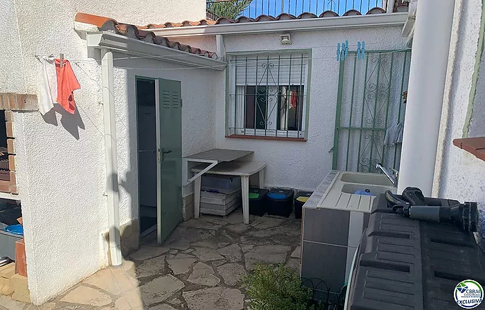 Beautiful 3 bedroom house with garden in Santa Margarita-Roses