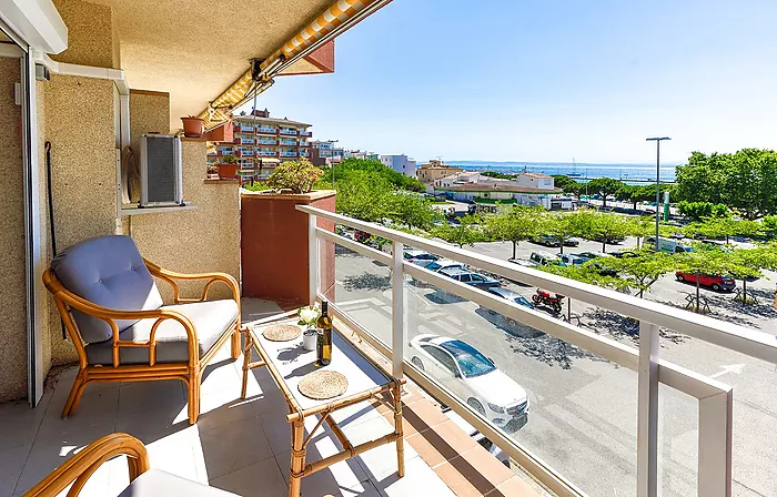 Unique opportunity in the port of Roses!