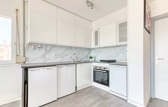 Unique opportunity in the port of Roses!