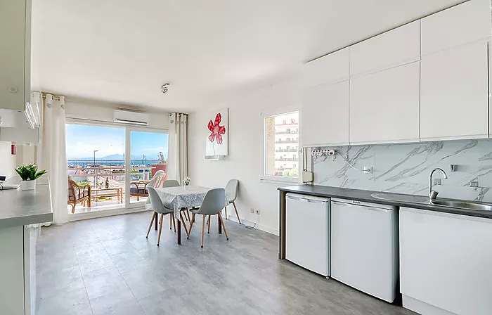 Unique opportunity in the port of Roses!