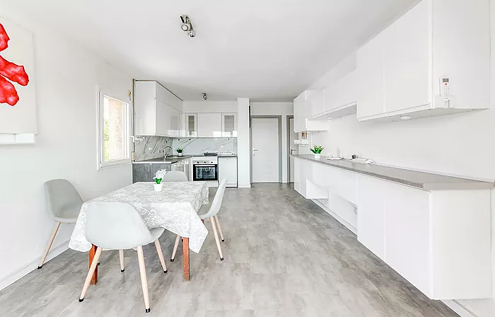 Unique opportunity in the port of Roses!