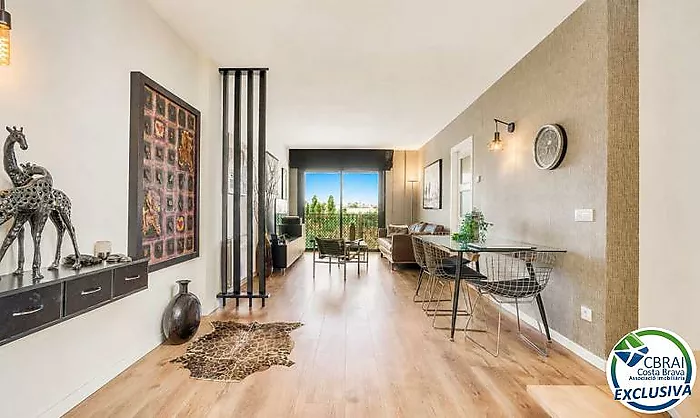 Penthouse duplex with panoramic terrace in Figueres