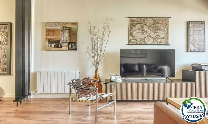 Penthouse duplex with panoramic terrace in Figueres