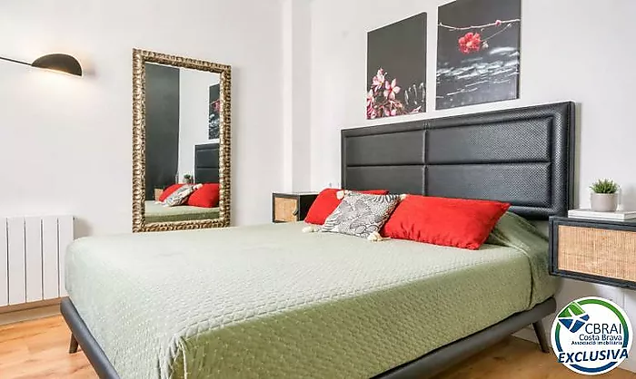 Penthouse duplex with panoramic terrace in Figueres