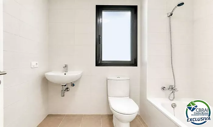 Penthouse duplex with panoramic terrace in Figueres