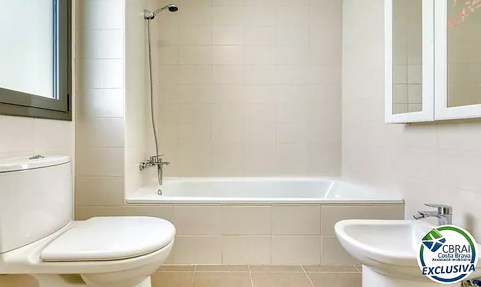 Penthouse duplex with panoramic terrace in Figueres