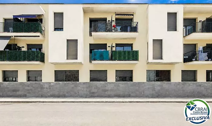 Penthouse duplex with panoramic terrace in Figueres