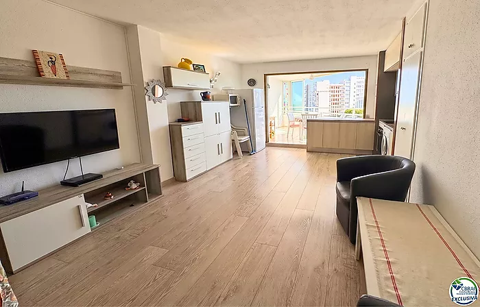 Apartment with sea views and terrace — Salatà, Roses