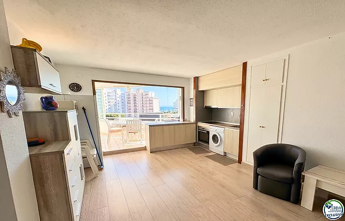 Apartment with sea views and terrace — Salatà, Roses