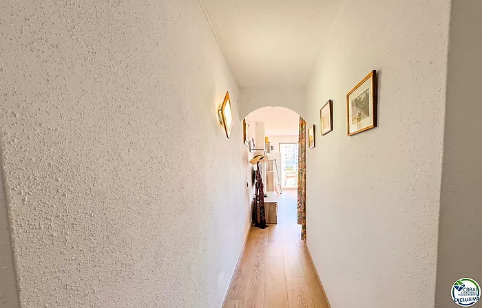 Apartment with sea views and terrace — Salatà, Roses