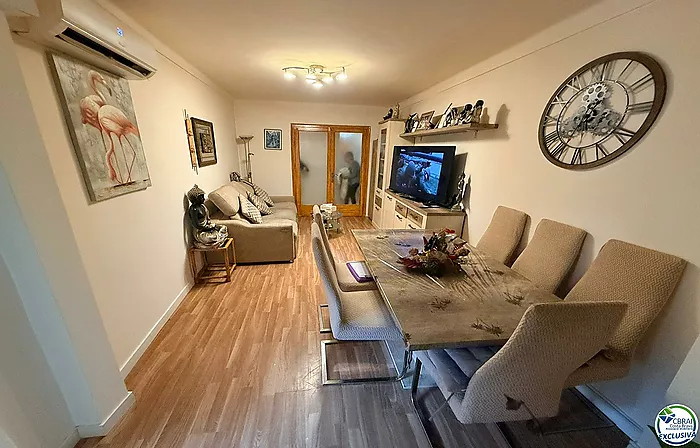 Apartment in the Heart of the Town Centre, Just 250 Metres from the Beach.