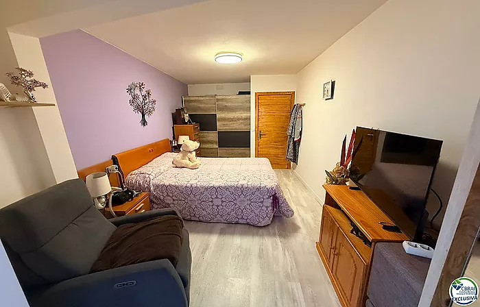Apartment in the Heart of the Town Centre, Just 250 Metres from the Beach.