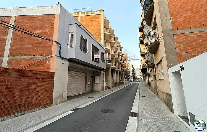 Apartment in the Heart of the Town Centre, Just 250 Metres from the Beach.