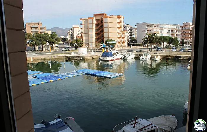 Apartment with canal views, Santa Margarita, Roses