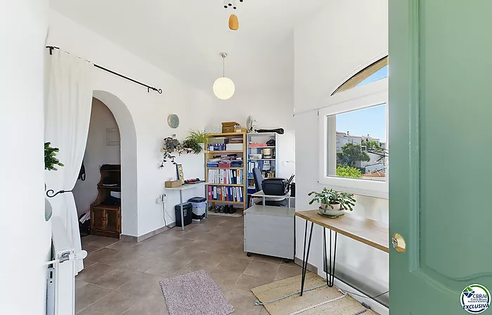 Can Isaac – Insiders know exactly why they want to live here!