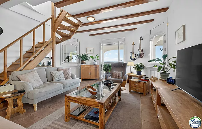 Can Isaac – Insiders know exactly why they want to live here!