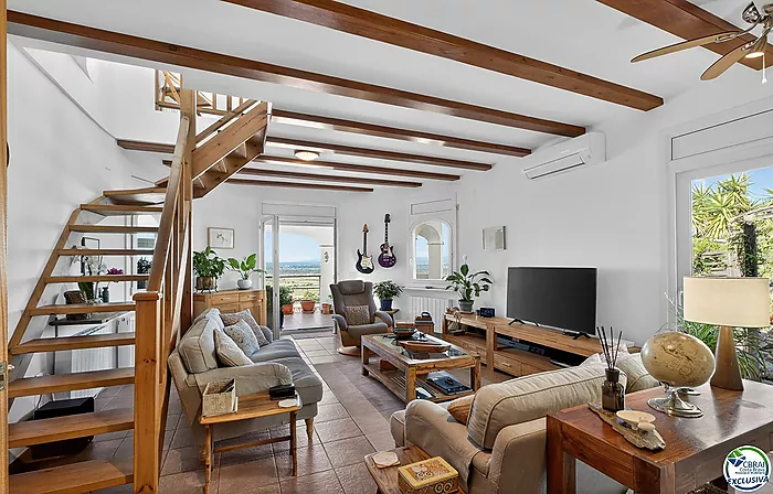 Can Isaac – Insiders know exactly why they want to live here!