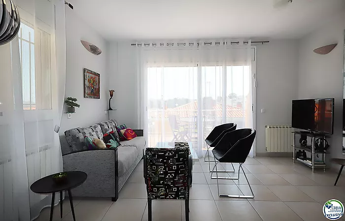 A solo 300 metros del mar: hogar con encanto en La Farella