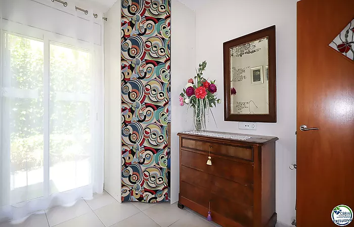 A solo 300 metros del mar: hogar con encanto en La Farella