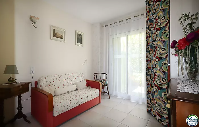 A solo 300 metros del mar: hogar con encanto en La Farella