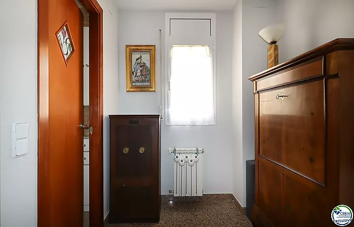 A solo 300 metros del mar: hogar con encanto en La Farella