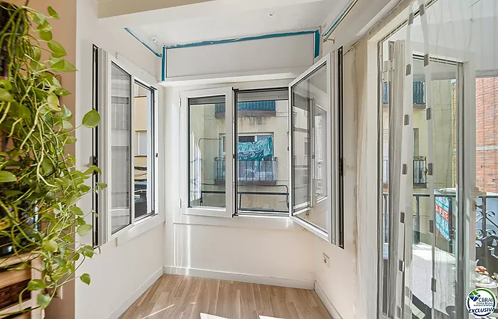 Apartment in the Heart of the Town Centre, Just 250 Metres from the Beach.