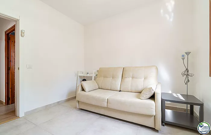 Stunning renovated house with pool in Empuriabrava