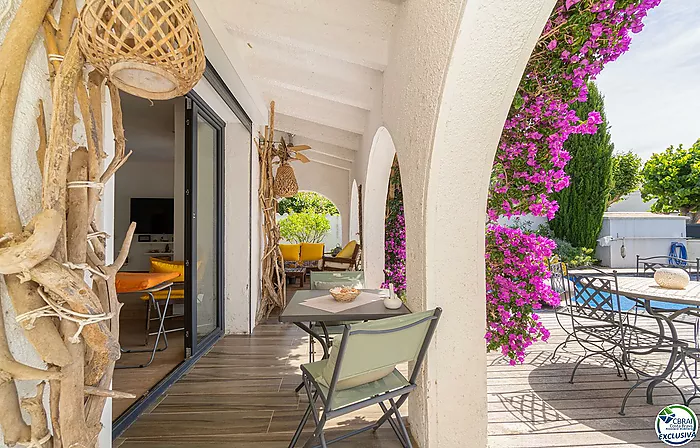 Stunning renovated house with pool in Empuriabrava