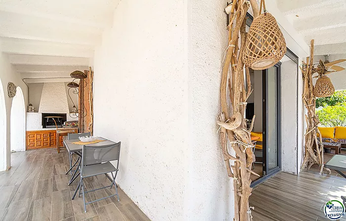 Stunning renovated house with pool in Empuriabrava