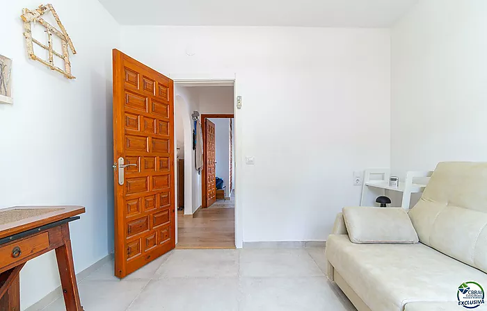 Stunning renovated house with pool in Empuriabrava