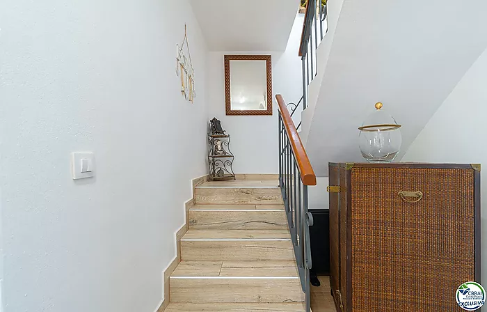 Stunning renovated house with pool in Empuriabrava