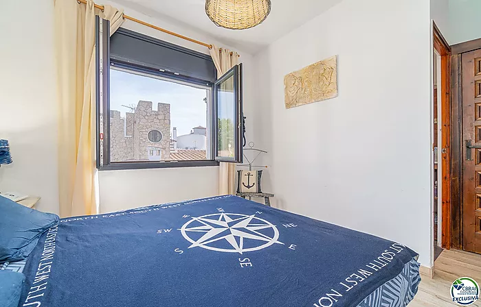 Stunning renovated house with pool in Empuriabrava