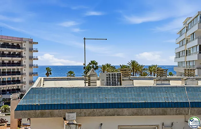 A 150 m. de la plage avec vue sur la mer, LICENCE TOURISTIQUE