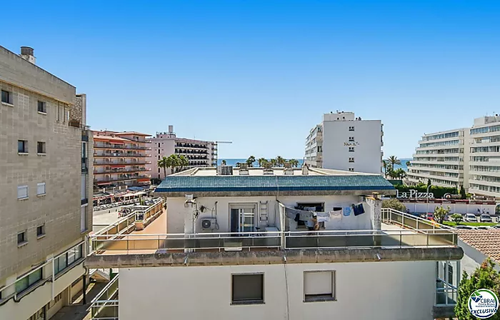 A 150 m. de la plage avec vue sur la mer, LICENCE TOURISTIQUE