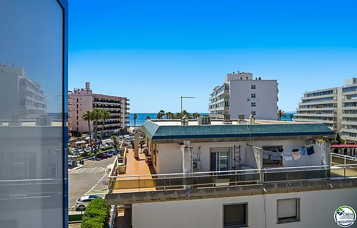 A 150 m. de la plage avec vue sur la mer, LICENCE TOURISTIQUE