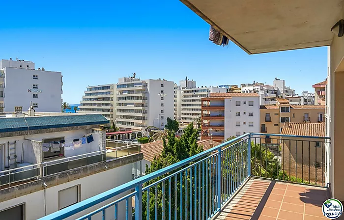 A 150 m. de la plage avec vue sur la mer, LICENCE TOURISTIQUE