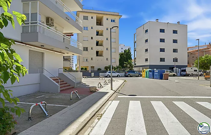 A 150 m. de la plage avec vue sur la mer, LICENCE TOURISTIQUE