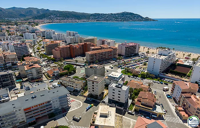 A 150 m. de la plage avec vue sur la mer, LICENCE TOURISTIQUE