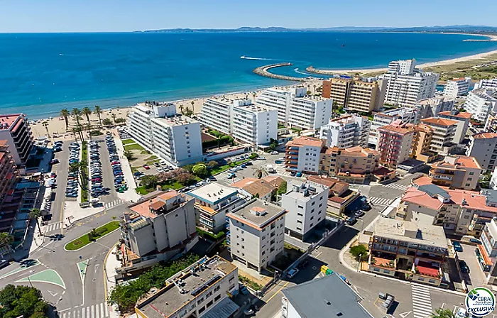 A 150 m. de la plage avec vue sur la mer, LICENCE TOURISTIQUE