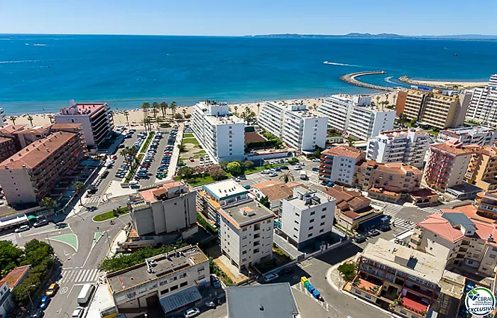 A 150 m. de la plage avec vue sur la mer, LICENCE TOURISTIQUE