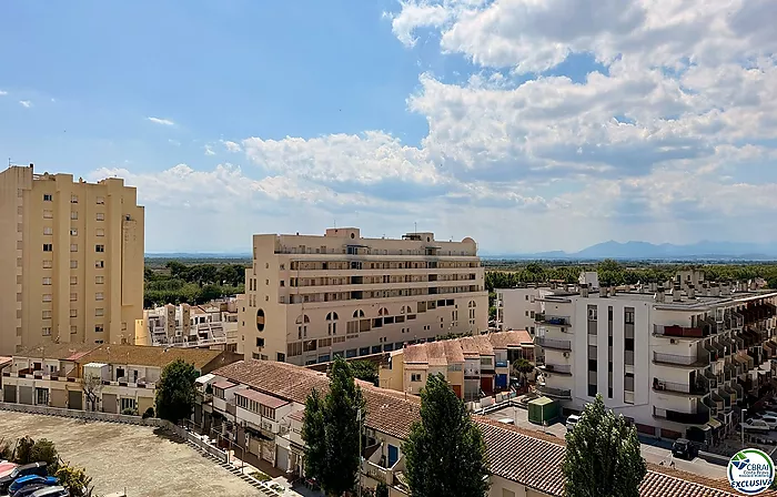 **Estudio en Delta Muga Con Licencia Turistica y Parking – Empuriabrava, con vistas despejadas**